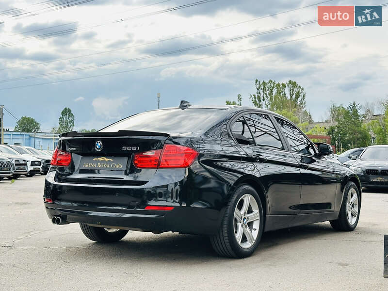 Седан BMW 3 Series 2014 в Харкові
