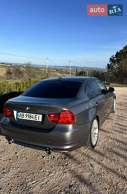 Седан BMW 3 Series 2011 в 
