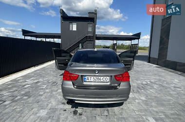 Седан BMW 3 Series 2009 в 