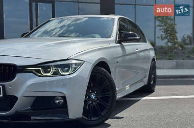 Седан BMW 3 Series 2016 в Львові