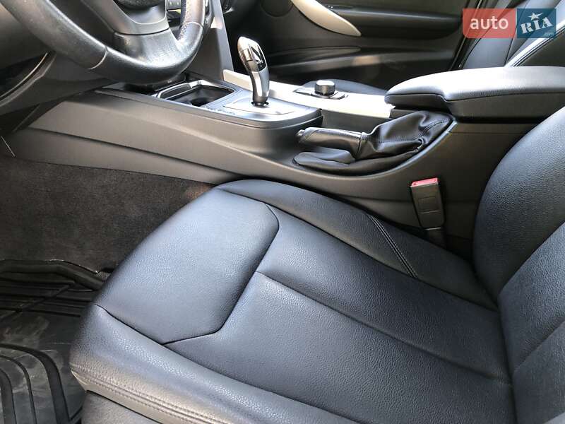 Седан BMW 3 Series 2016 в Вінниці