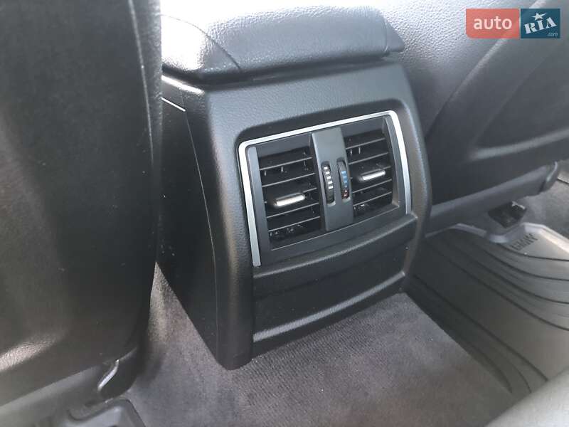 Седан BMW 3 Series 2016 в Вінниці