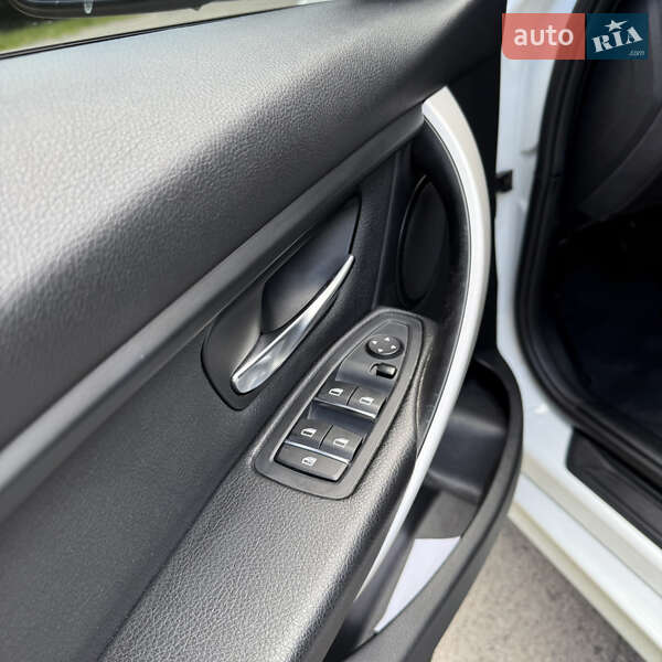Седан BMW 3 Series 2018 в Львове фото 23 Седан BMW 3 Series 2018 в Львове