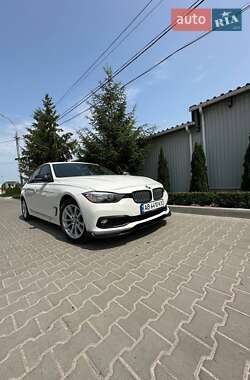 Седан BMW 3 Series 2017 в Виннице