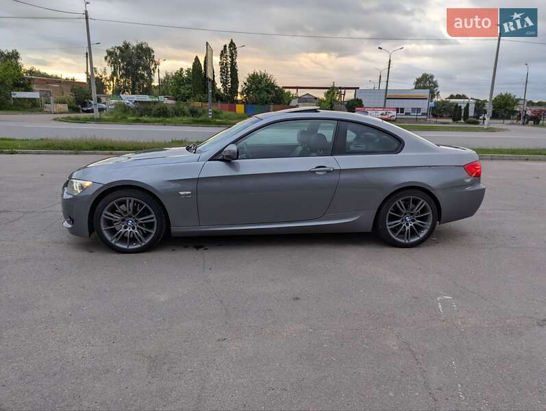 Купе BMW 3 Series 2010 в Киеве фото 5 Купе BMW 3 Series 2010 в Киеве