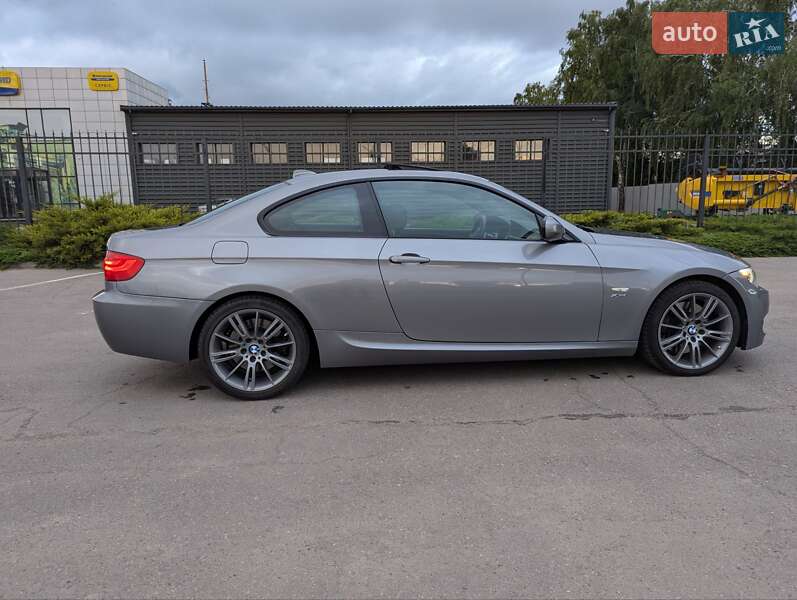 Купе BMW 3 Series 2010 в Киеве фото 11 Купе BMW 3 Series 2010 в Киеве