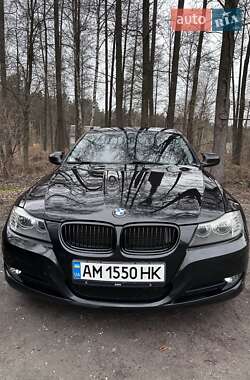 Седан BMW 3 Series 2011 в Звягеле