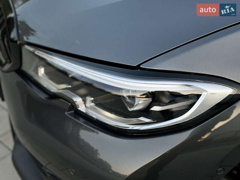 Седан BMW 3 Series 2019 в Львові