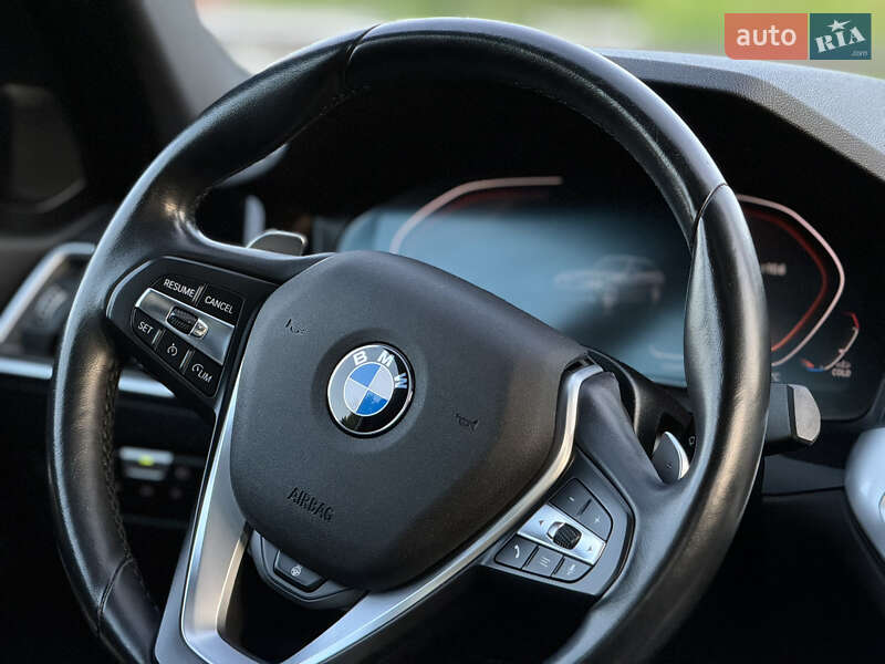 Седан BMW 3 Series 2019 в Львові