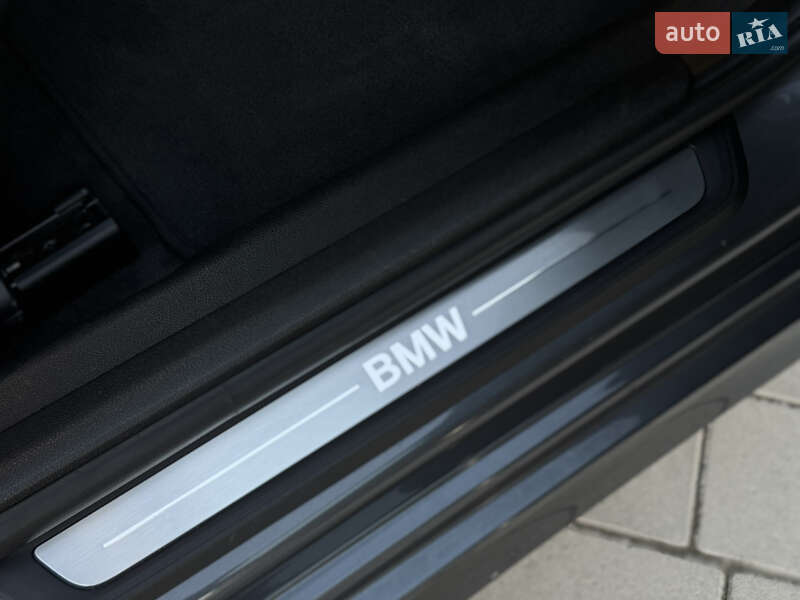 Седан BMW 3 Series 2019 в Львові