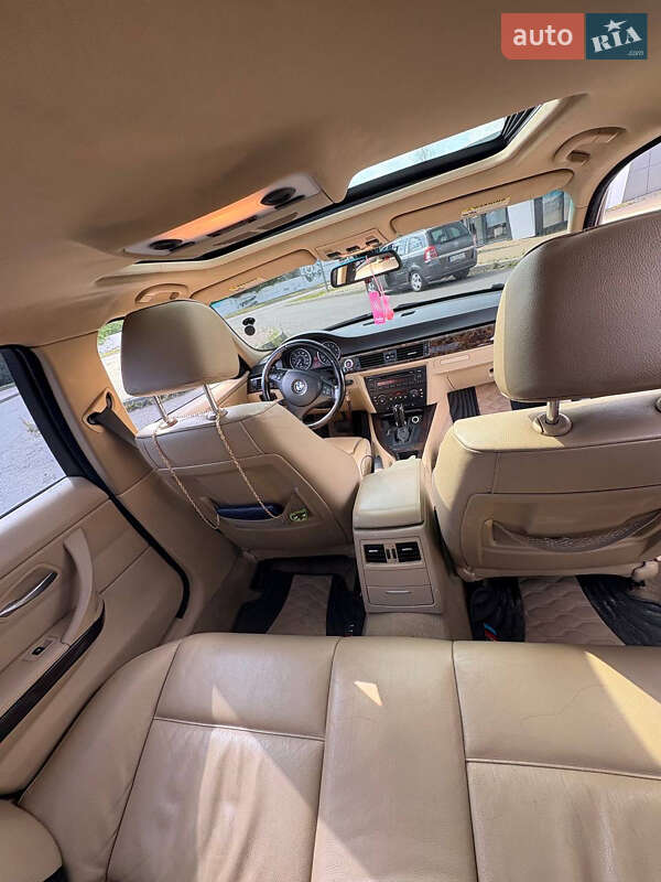 Седан BMW 3 Series 2006 в Львові