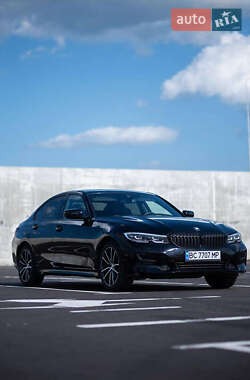 Седан BMW 3 Series 2019 в Львове