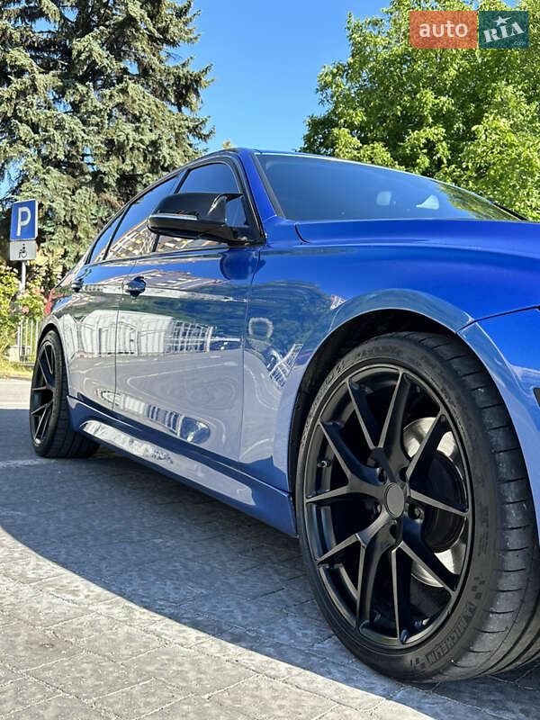 Седан BMW 3 Series 2012 в Бучачі