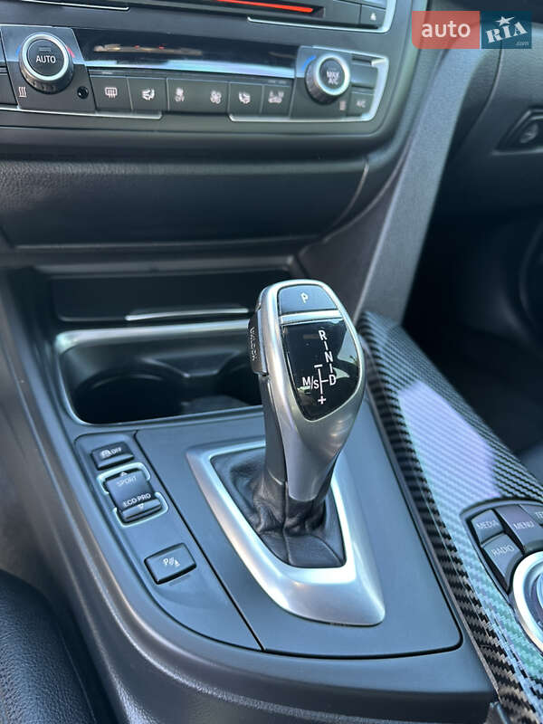 Седан BMW 3 Series 2012 в Бучачі