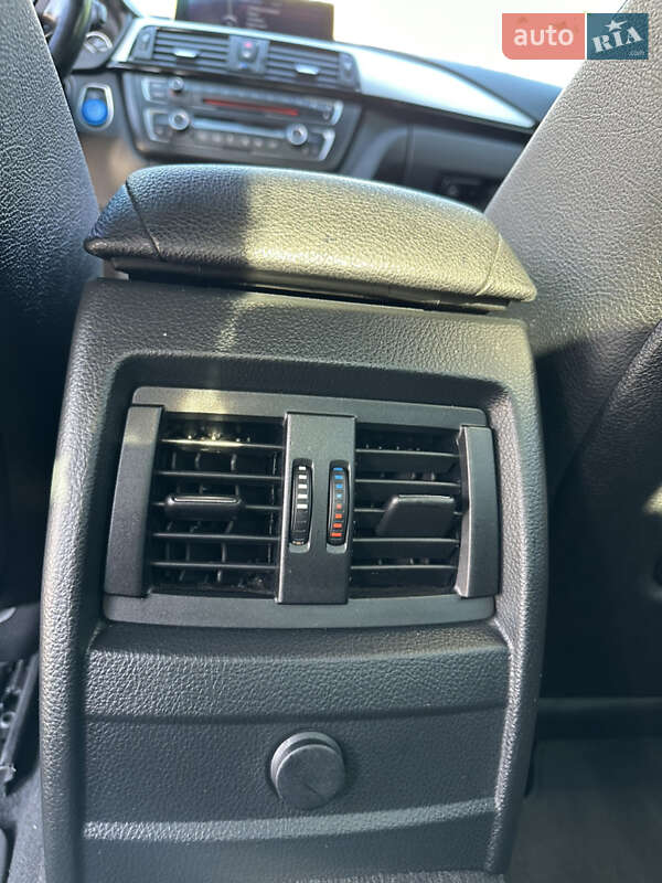 Седан BMW 3 Series 2012 в Бучачі