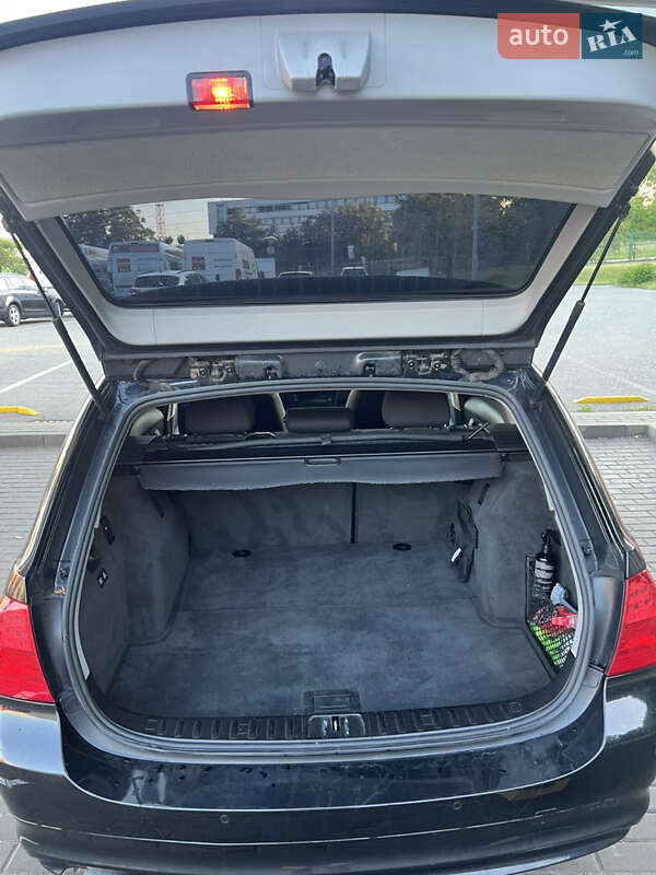 Универсал BMW 3 Series 2010 в Тернополе фото 12 Универсал BMW 3 Series 2010 в Тернополе