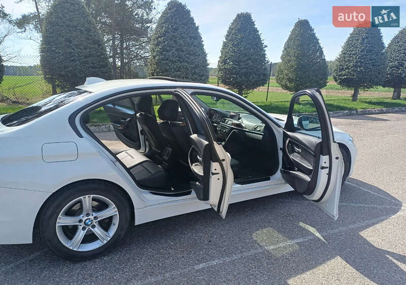 Седан BMW 3 Series 2013 в Виннице