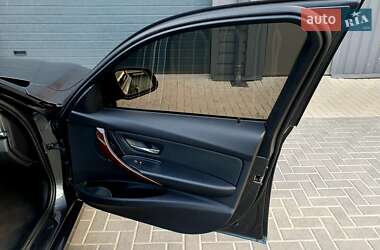 Седан BMW 3 Series 2014 в 