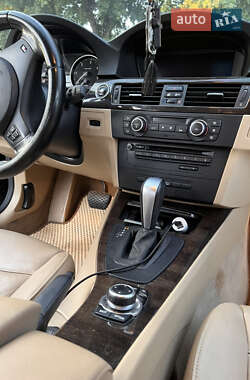 Седан BMW 3 Series 2011 в 
