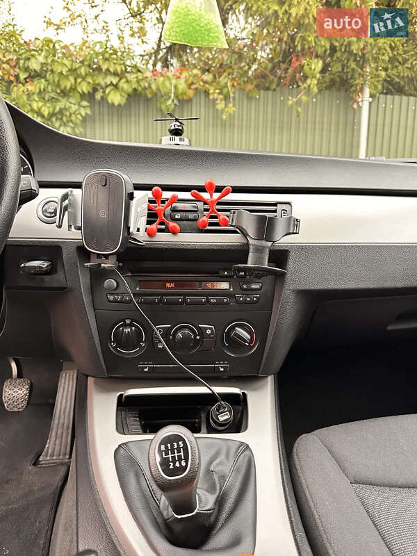 Универсал BMW 3 Series 2006 в Нововолынске