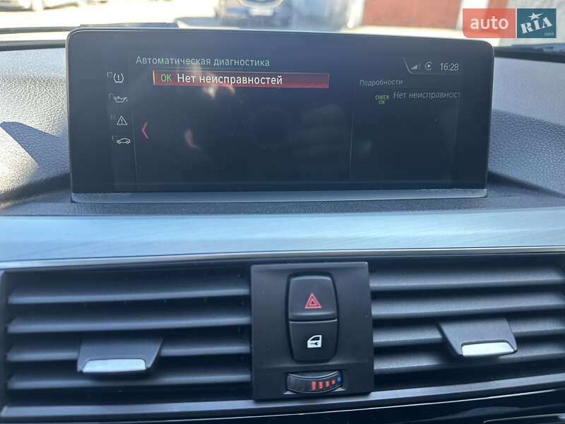 Седан BMW 3 Series 2015 в Львові