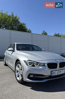 Седан BMW 3 Series 2015 в Львові