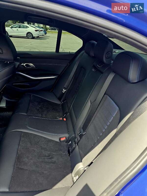 Седан BMW 3 Series 2022 в Києві