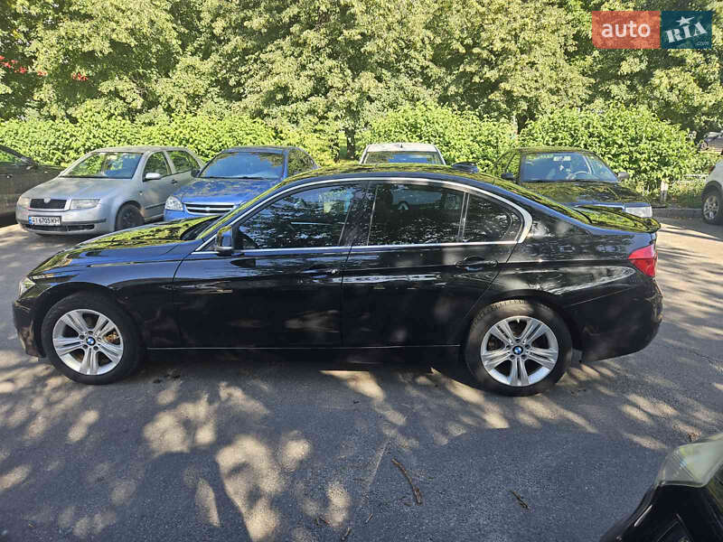 Седан BMW 3 Series 2017 в Києві