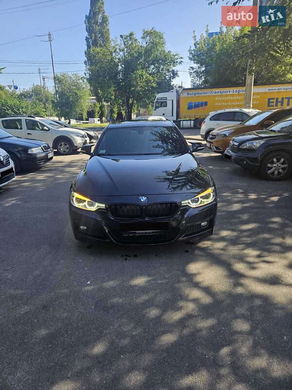 Седан BMW 3 Series 2017 в Києві