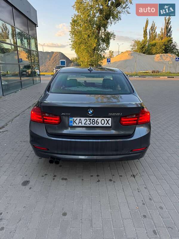 Седан BMW 3 Series 2012 в Киеве