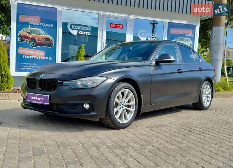 Седан BMW 3 Series 2015 в Львові
