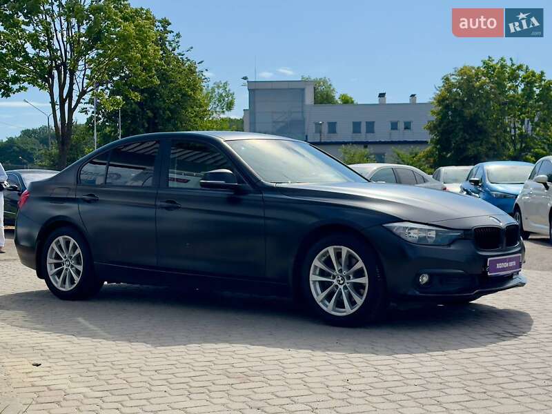 Седан BMW 3 Series 2015 в Львові