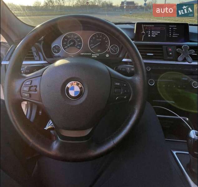 Седан BMW 3 Series 2012 в Львове