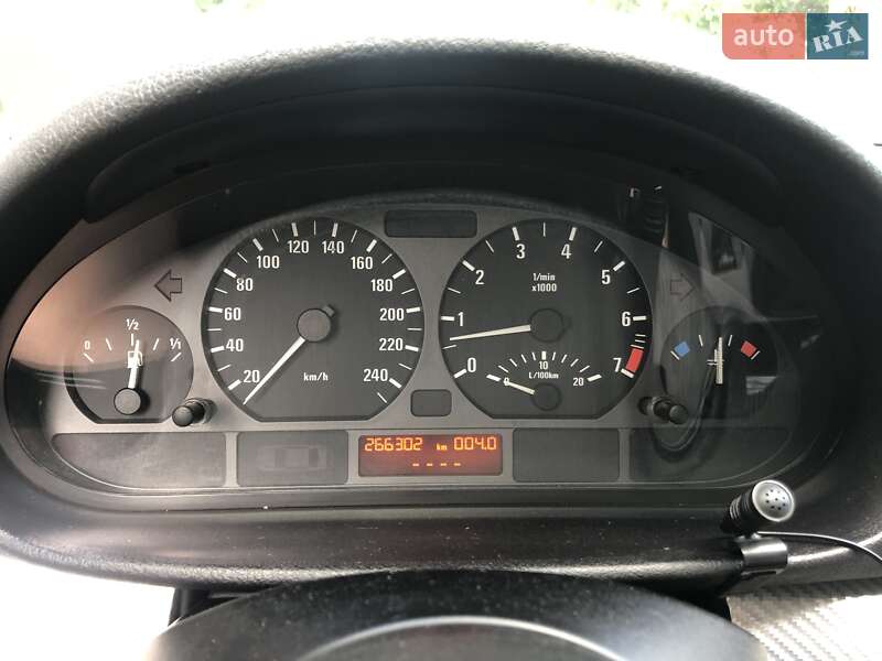 Купе BMW 3 Series 2003 в Києві