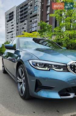 Седан BMW 3 Series 2021 в Киеве