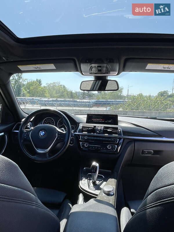 Седан BMW 3 Series 2017 в Харкові