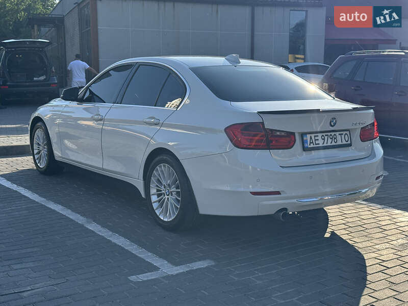 Седан BMW 3 Series 2012 в Днепре