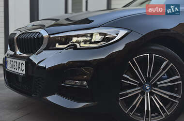 Седан BMW 3 Series 2022 в 