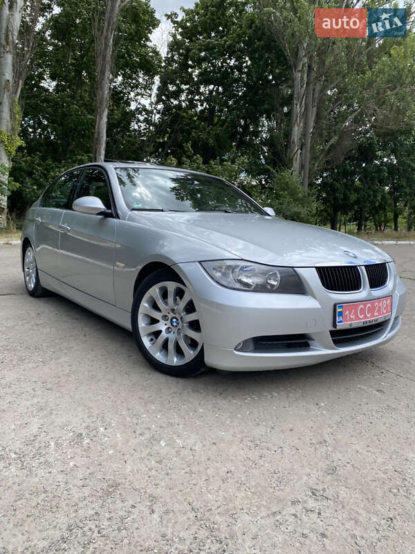 BMW 3 Series 2005