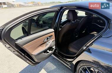 Седан BMW 3 Series 2022 в 