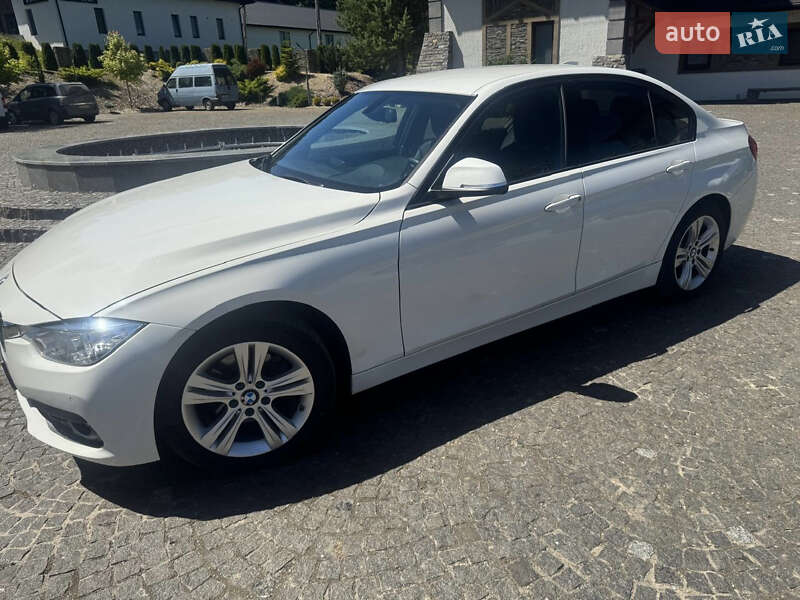 Седан BMW 3 Series 2016 в Старому Самборі