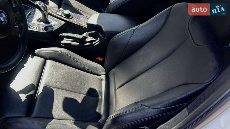 Седан BMW 3 Series 2016 в Старому Самборі