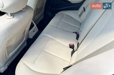 Седан BMW 3 Series 2017 в 