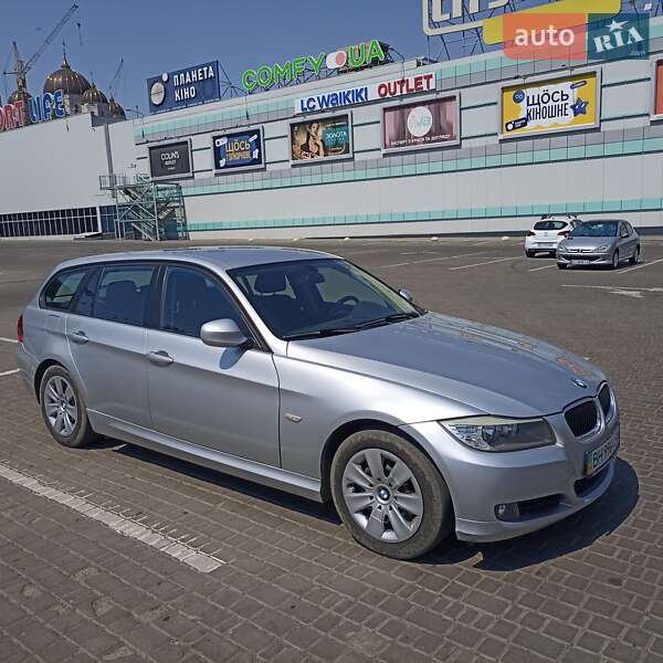 Универсал BMW 3 Series 2010 в Одессе фото 13 Универсал BMW 3 Series 2010 в Одессе