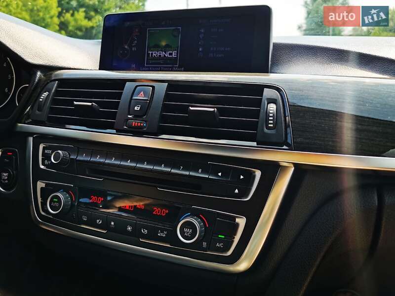 Седан BMW 3 Series 2012 в Львове