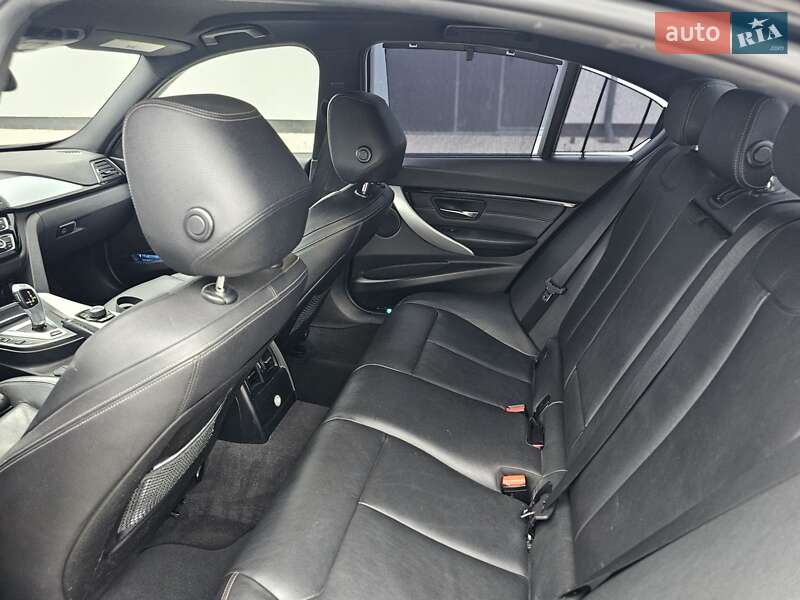 Седан BMW 3 Series 2016 в Хмельницькому