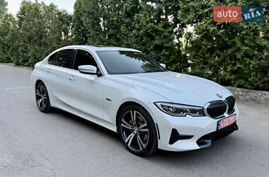 Седан BMW 3 Series 2021 в Кропивницькому
