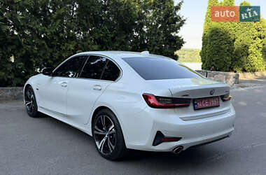 Седан BMW 3 Series 2021 в 