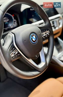 Седан BMW 3 Series 2021 в 