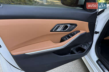 Седан BMW 3 Series 2021 в 